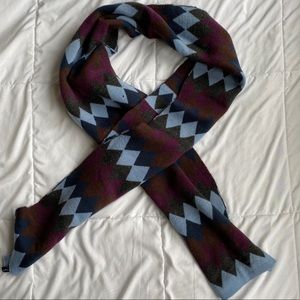 Gap Scarf